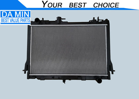 Dmax Radiator 8981372764 Isuzu 4JK1 4JJ1 Engine Aluminum Plastic Radiator Core Size 658*420